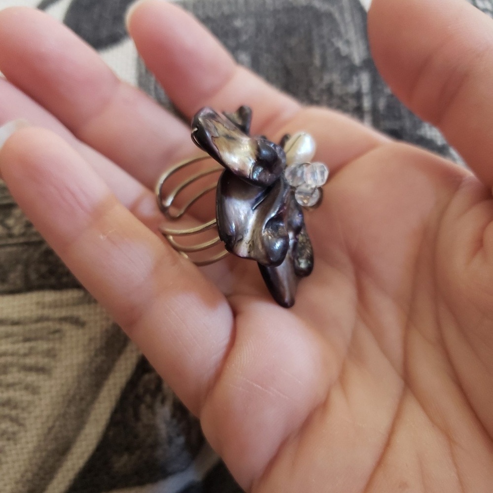Flower ring - Picture 2 of 3